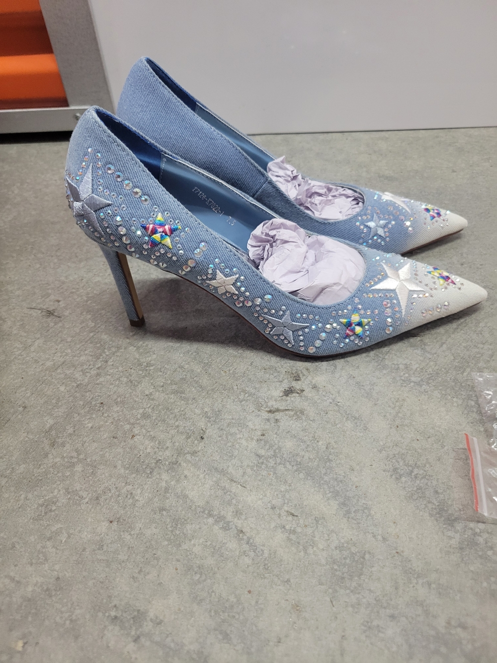Star-Embellished Light Blue Pointed Stiletto Heels